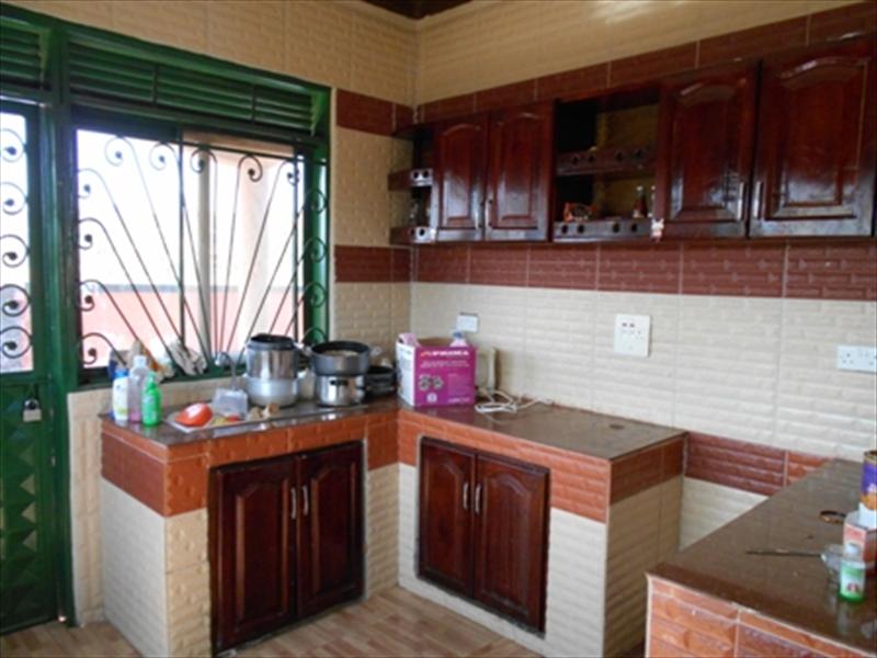 Bungalow for rent in Bwebajja Wakiso