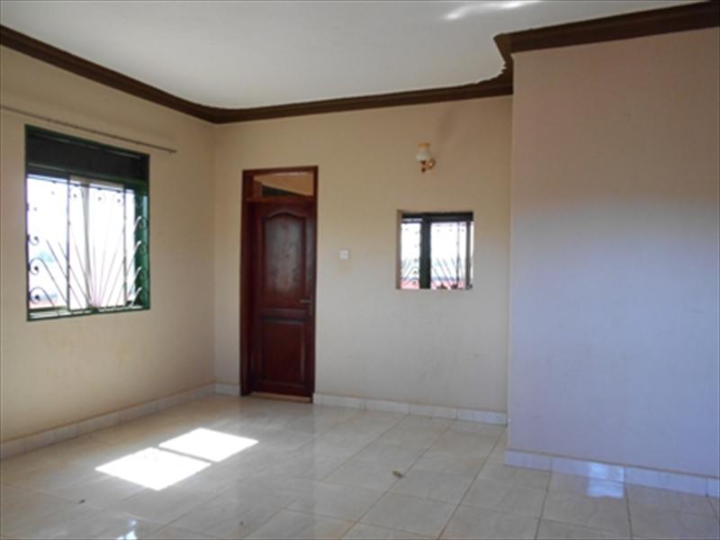 Bungalow for rent in Bwebajja Wakiso