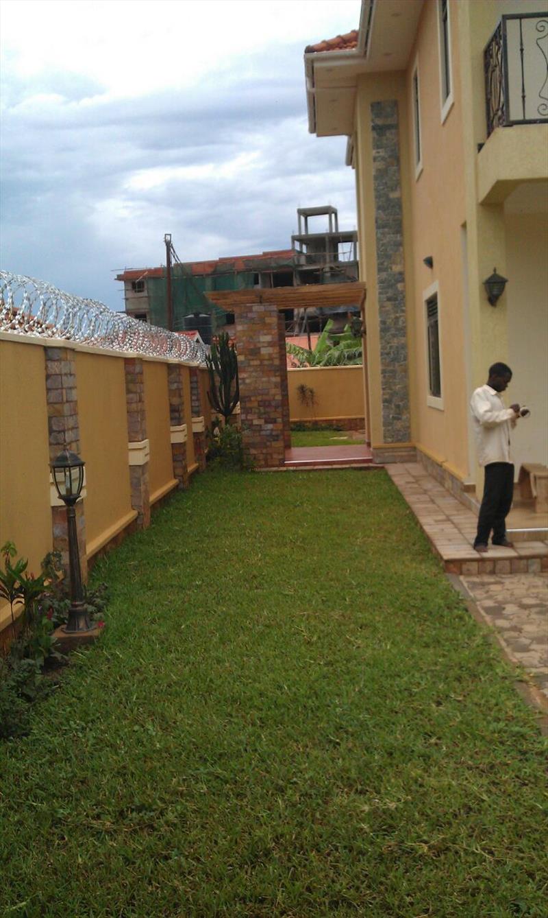 Town House for sale in Bukasa Kampala