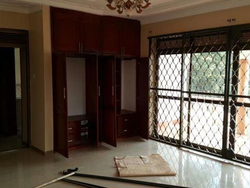 Mansion for rent in Muyenga Kampala