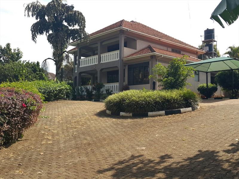 Town House for rent in Naguru Kampala