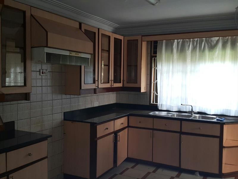 Town House for rent in Naguru Kampala