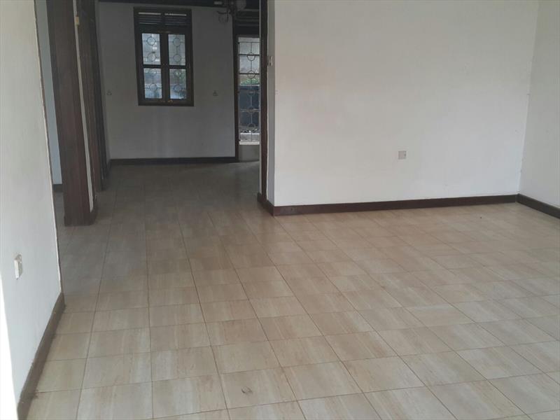 Bungalow for rent in Muyenga Kampala