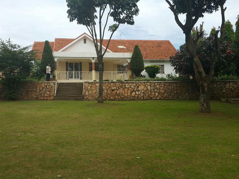 Bungalow for rent in Lubowa Kampala