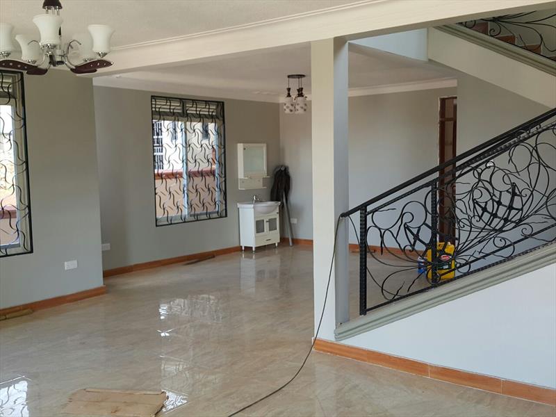 Bungalow for sale in Makindye Kampala