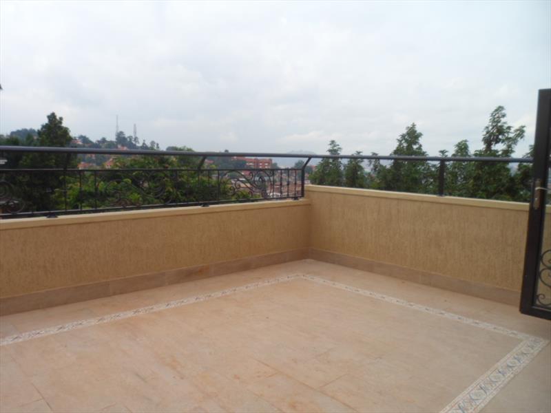 Town House for rent in Naguru Kampala