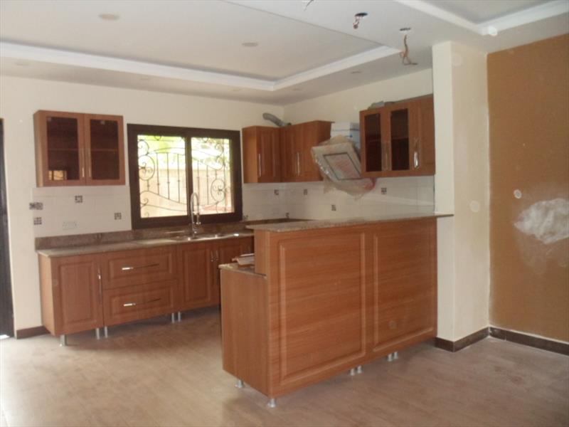 Town House for rent in Naguru Kampala