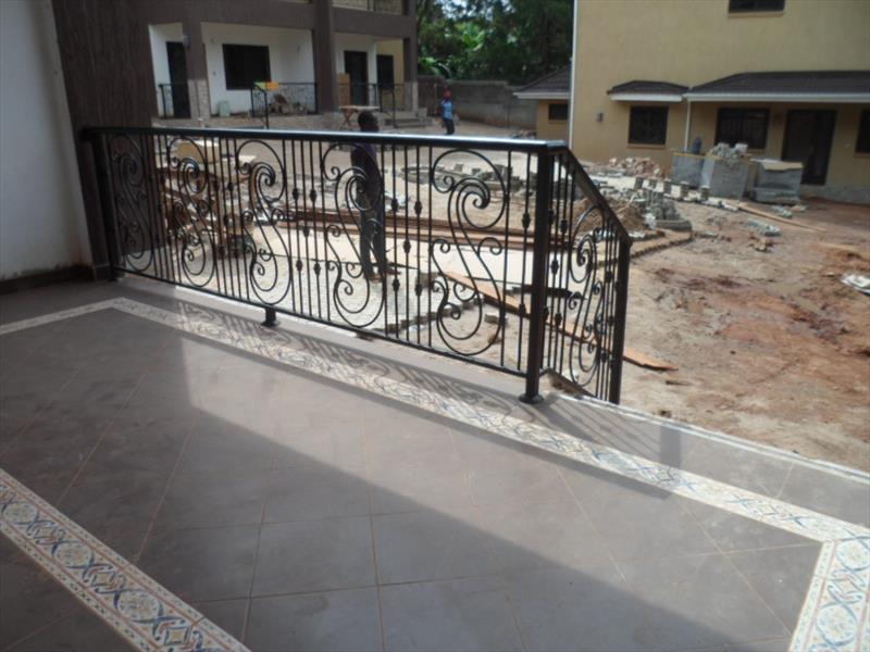 Town House for rent in Naguru Kampala