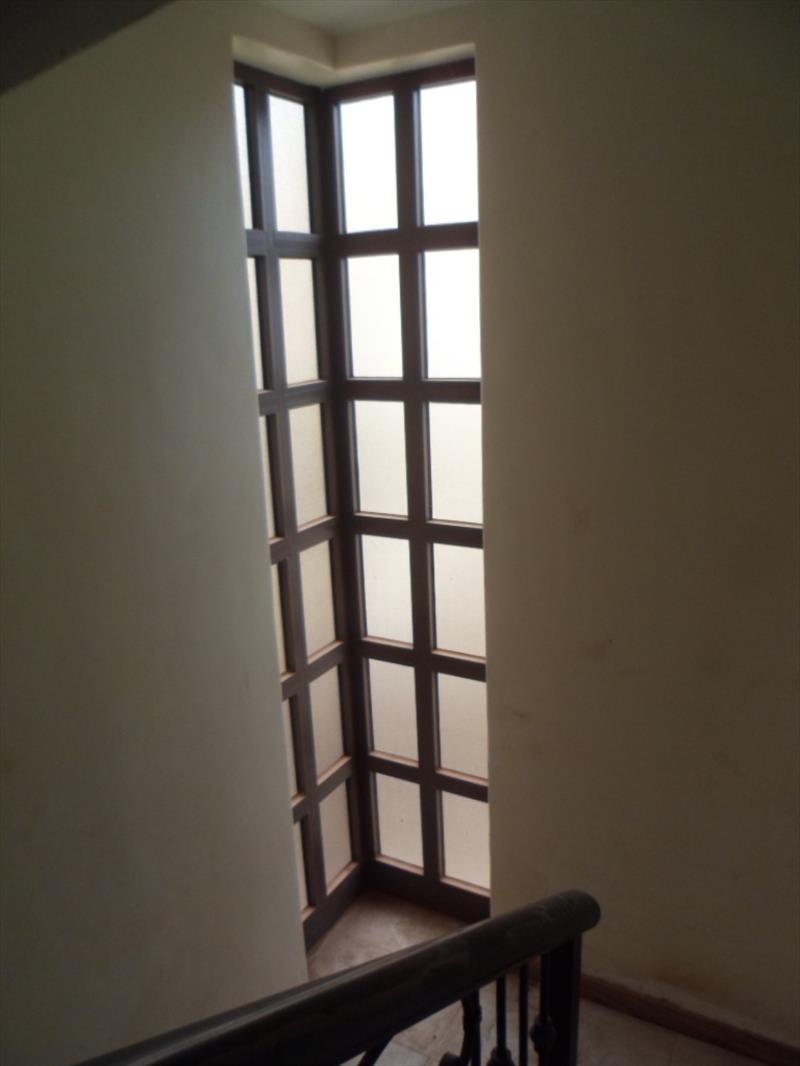 Town House for rent in Naguru Kampala