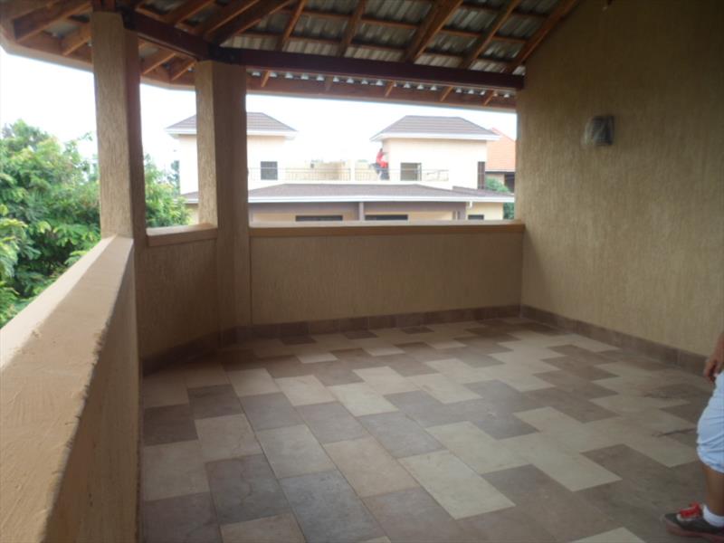 Town House for rent in Naguru Kampala