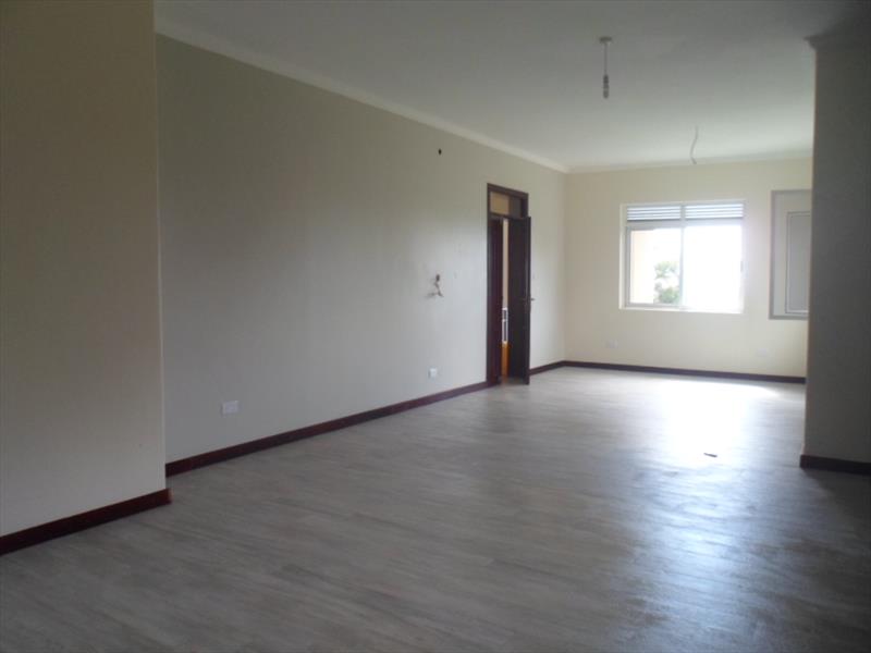 Mansion for rent in Lubowa Wakiso