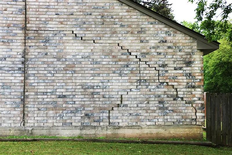 How to detect problems with your home's foundation