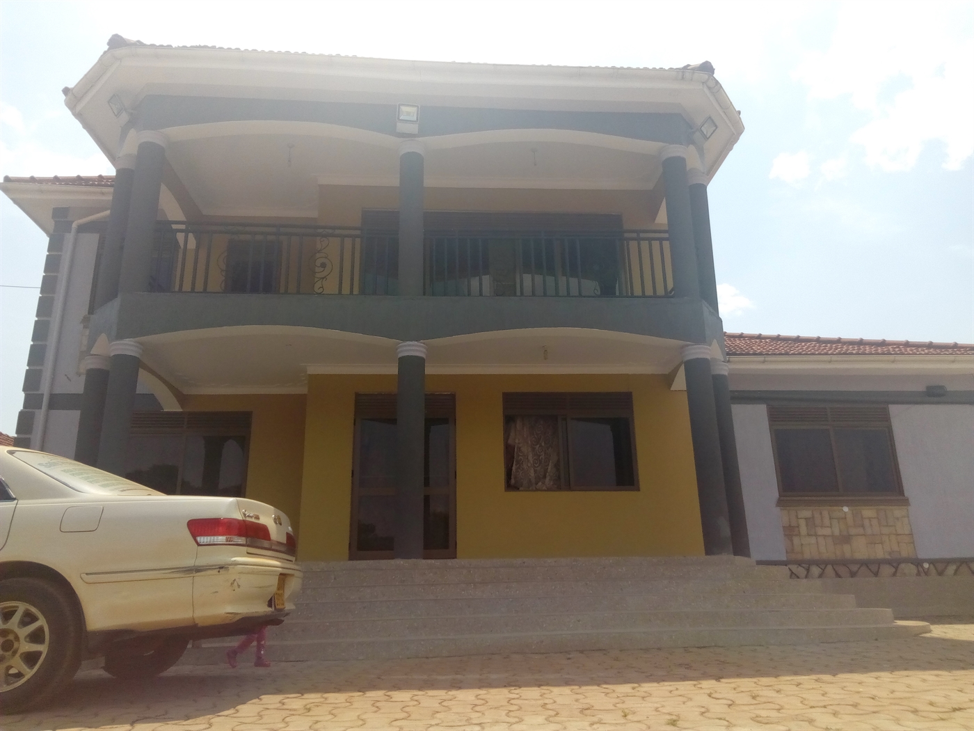 Villa for sale in Seguku Wakiso