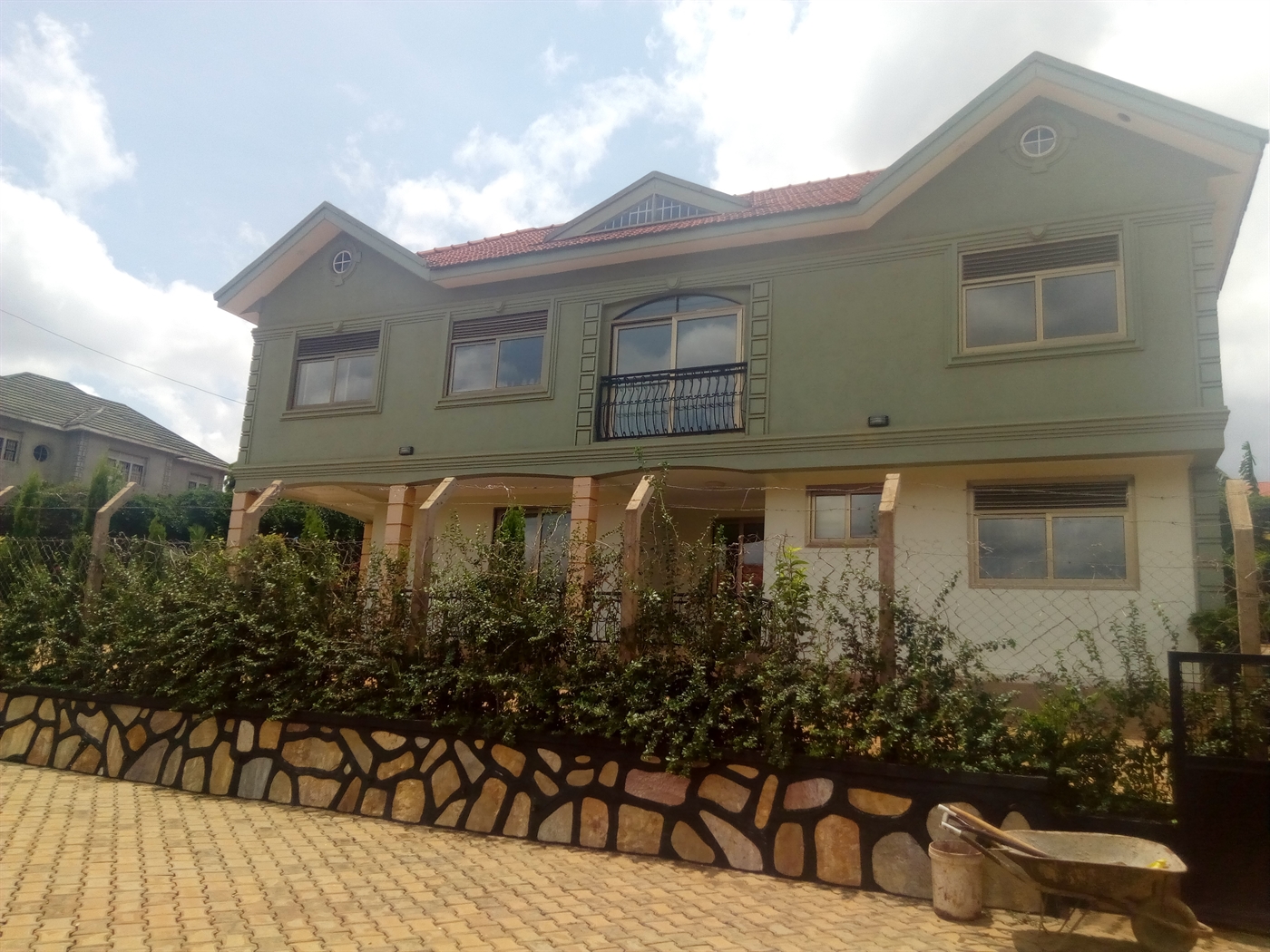 Villa for rent in Lubowa Wakiso