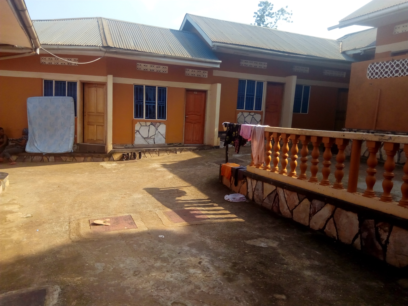 Guest house for sale in Zana Wakiso