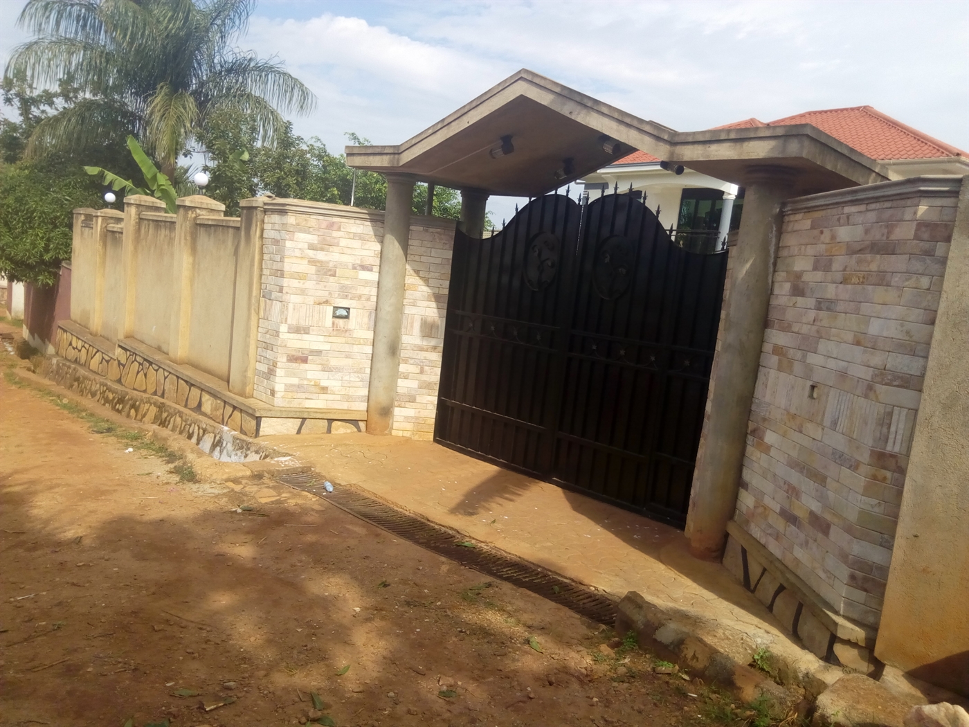 Duplex for sale in Kitende Wakiso