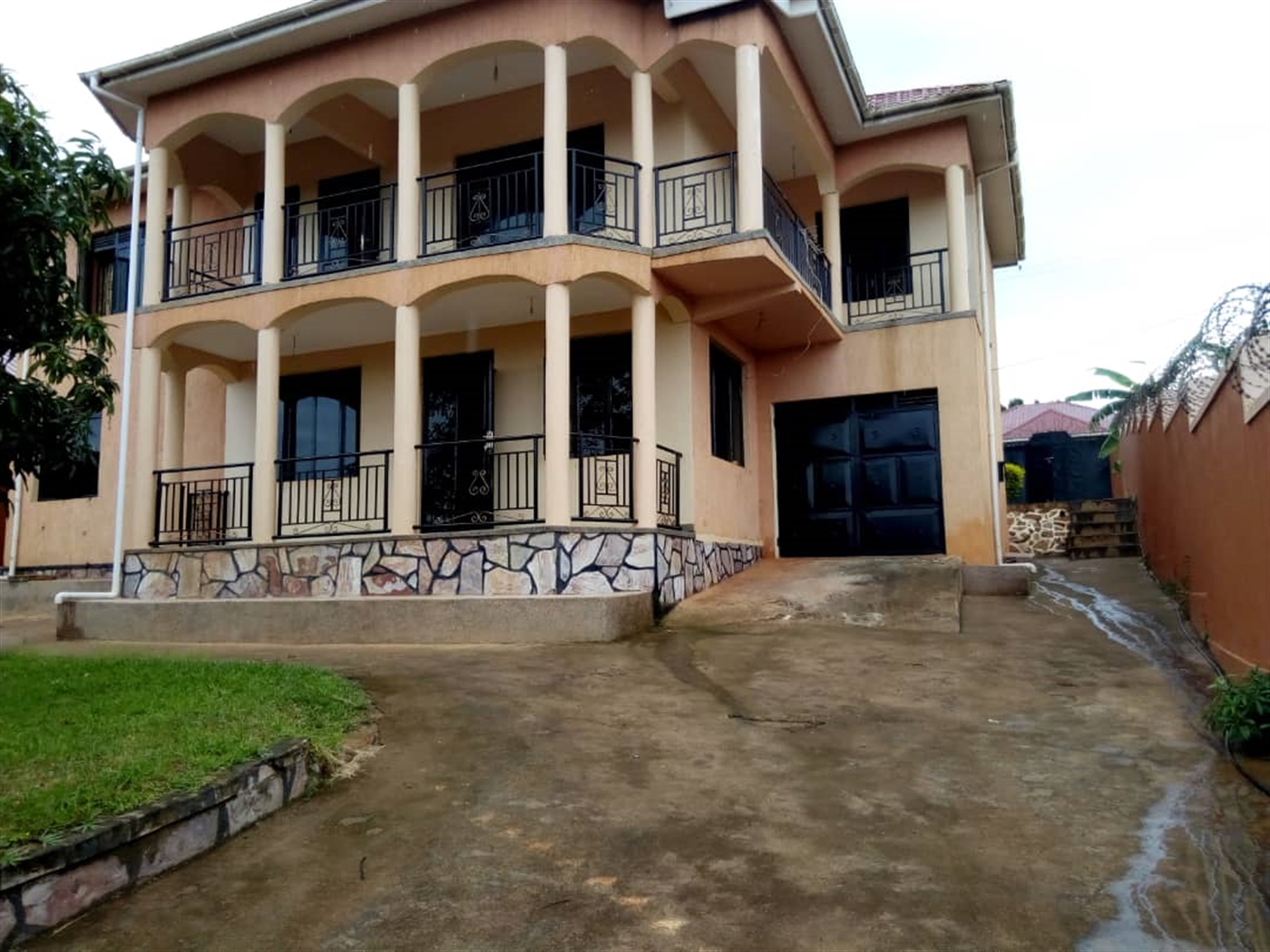 Maisonette for sale in Kitala Wakiso