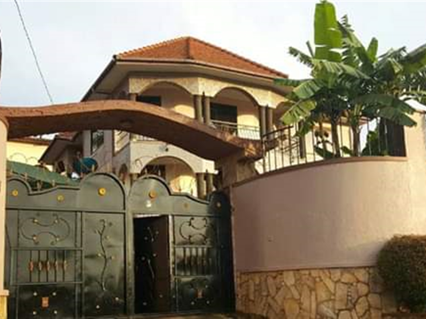 Duplex for sale in Bukoto Wakiso