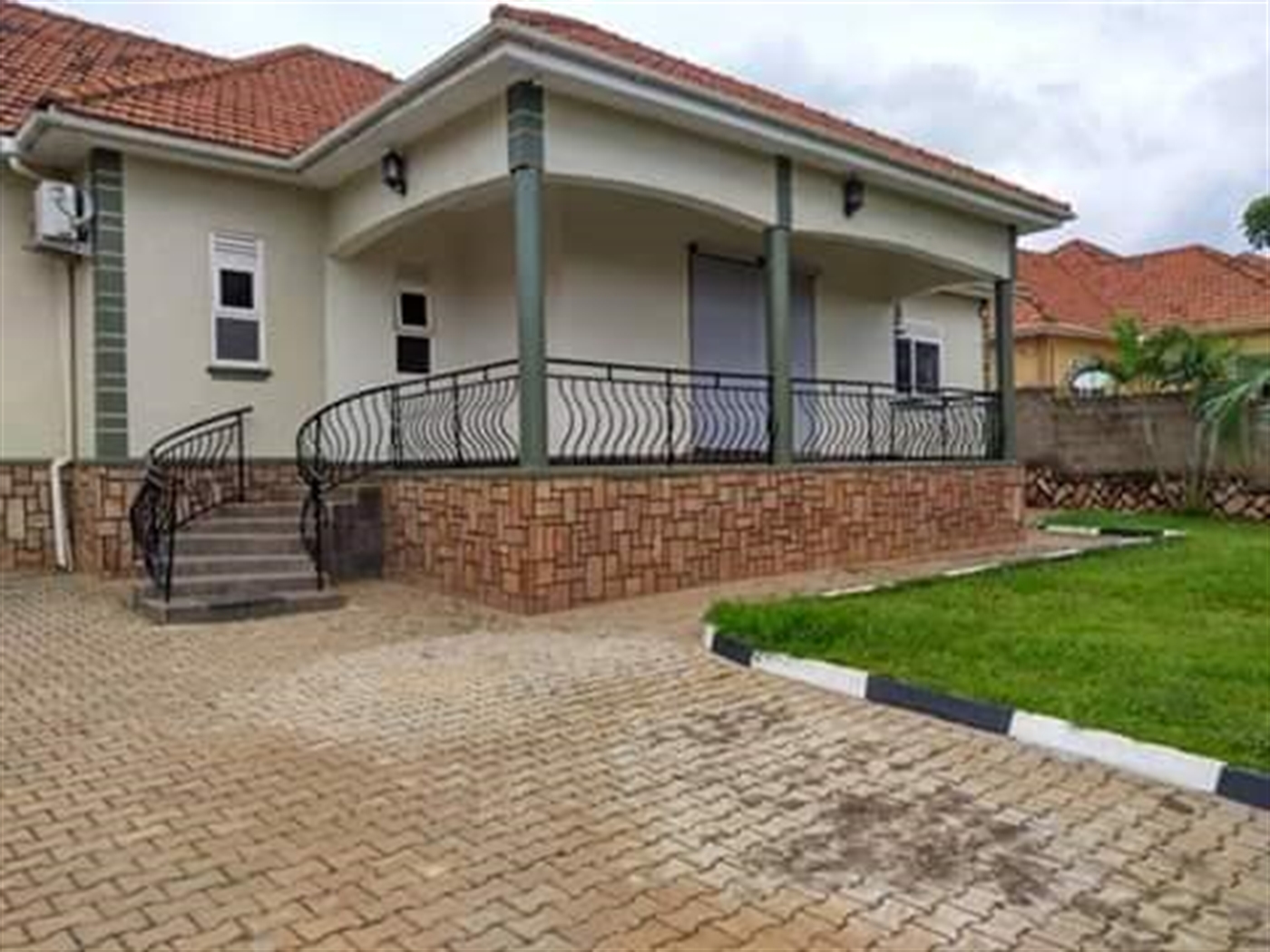 Bungalow for sale in Naalya Wakiso