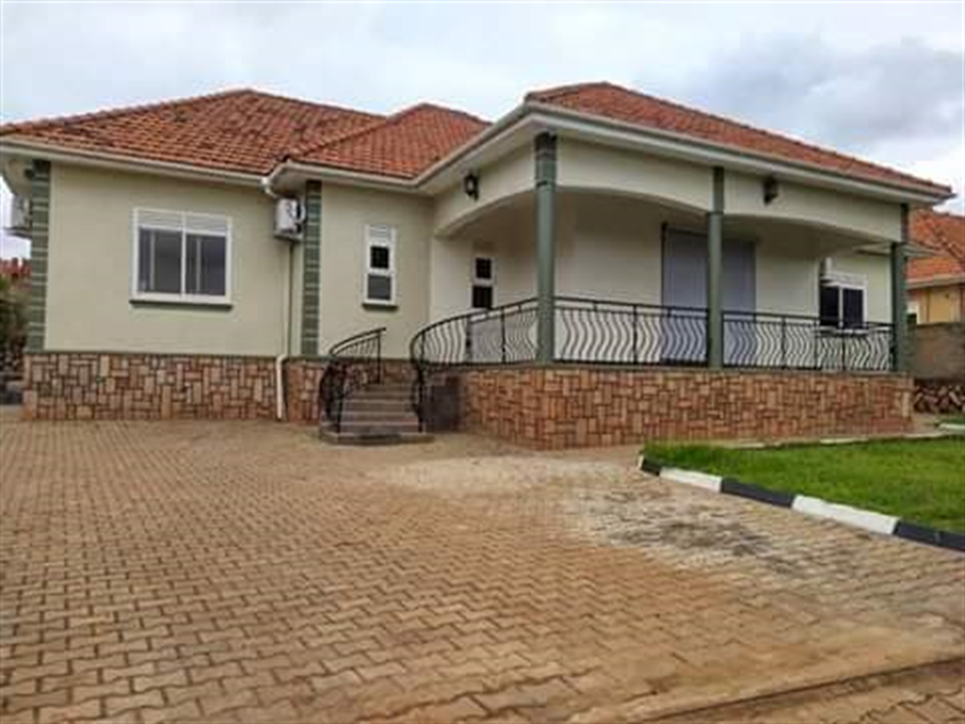 Bungalow for sale in Naalya Wakiso