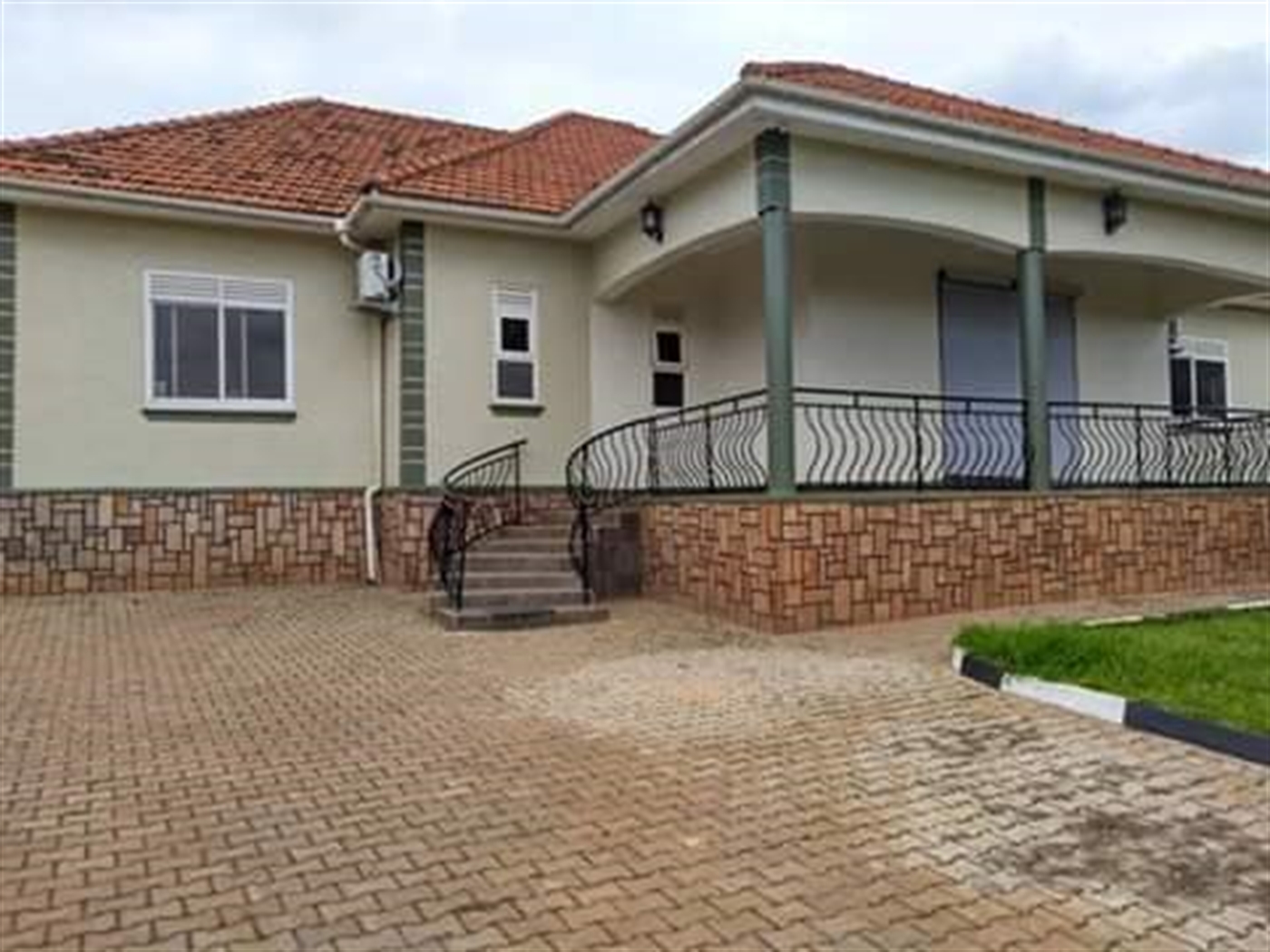 Bungalow for sale in Naalya Wakiso