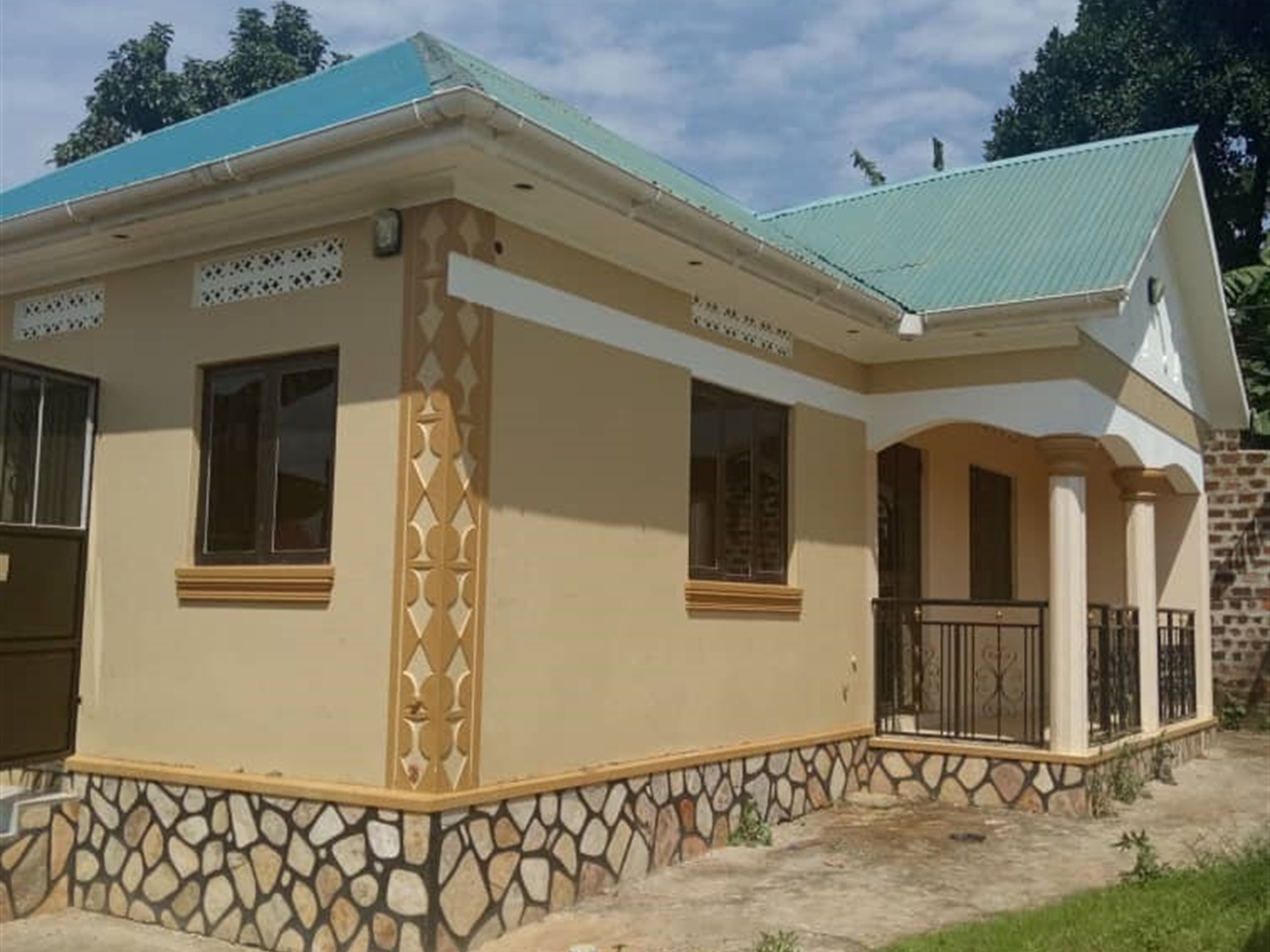 Bungalow for sale in Nsangi Wakiso