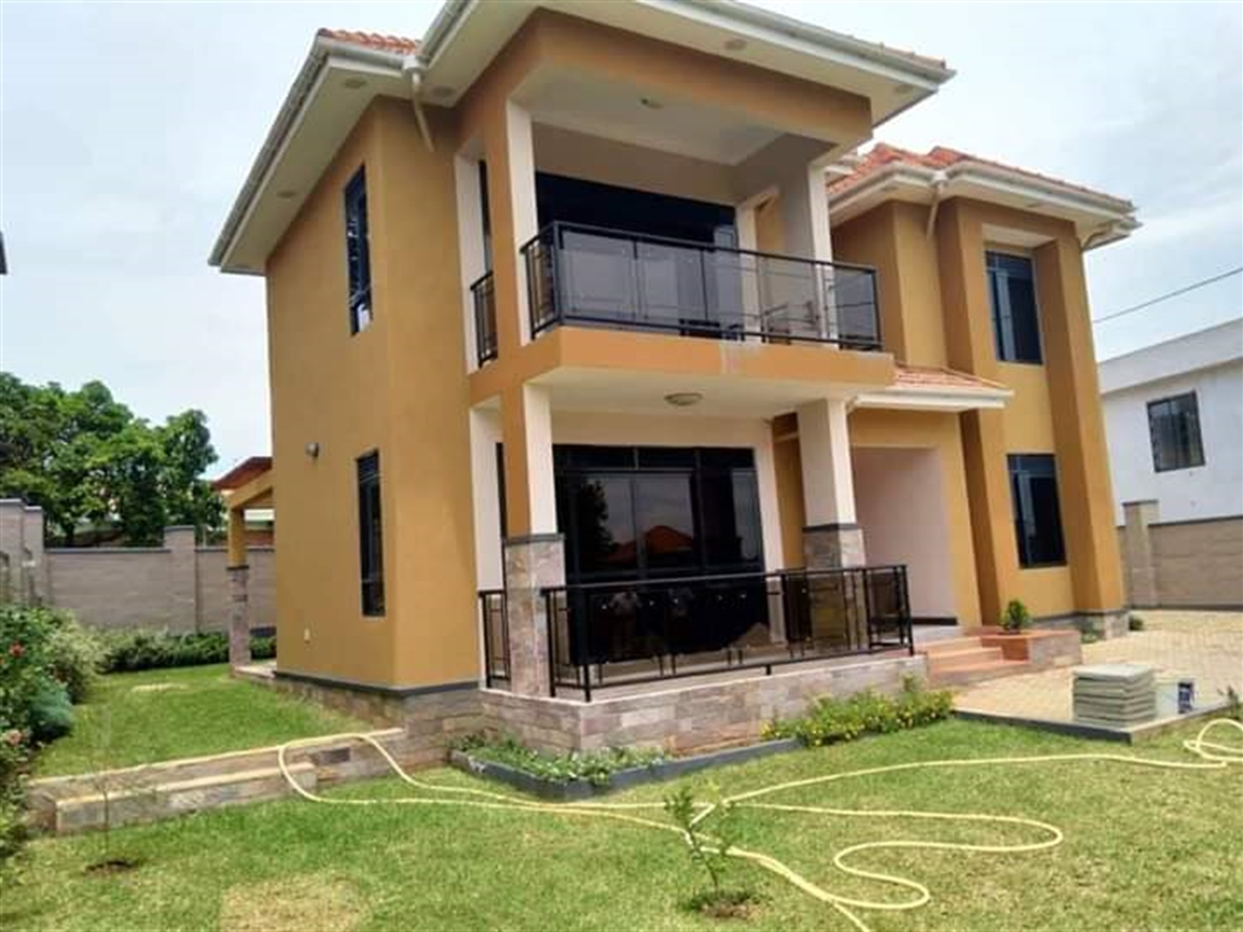 Duplex for sale in Bbunga Wakiso