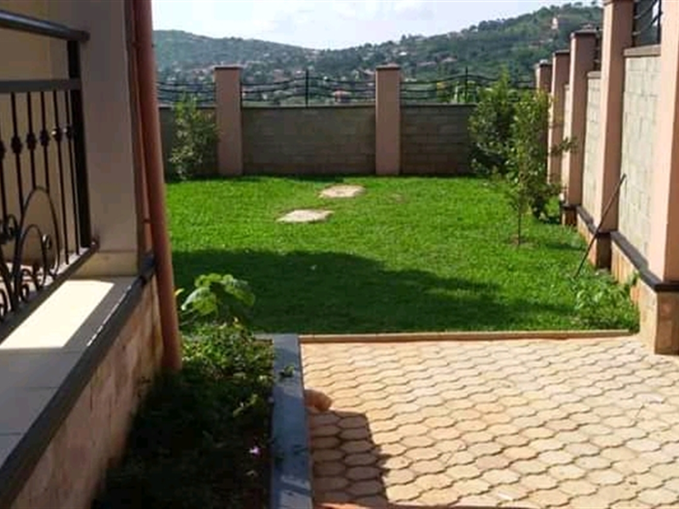 Bungalow for sale in Kitende Wakiso