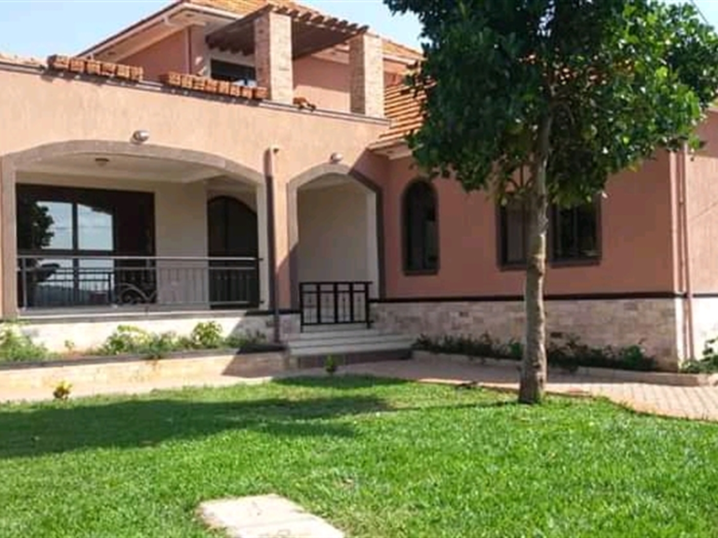 Bungalow for sale in Kitende Wakiso