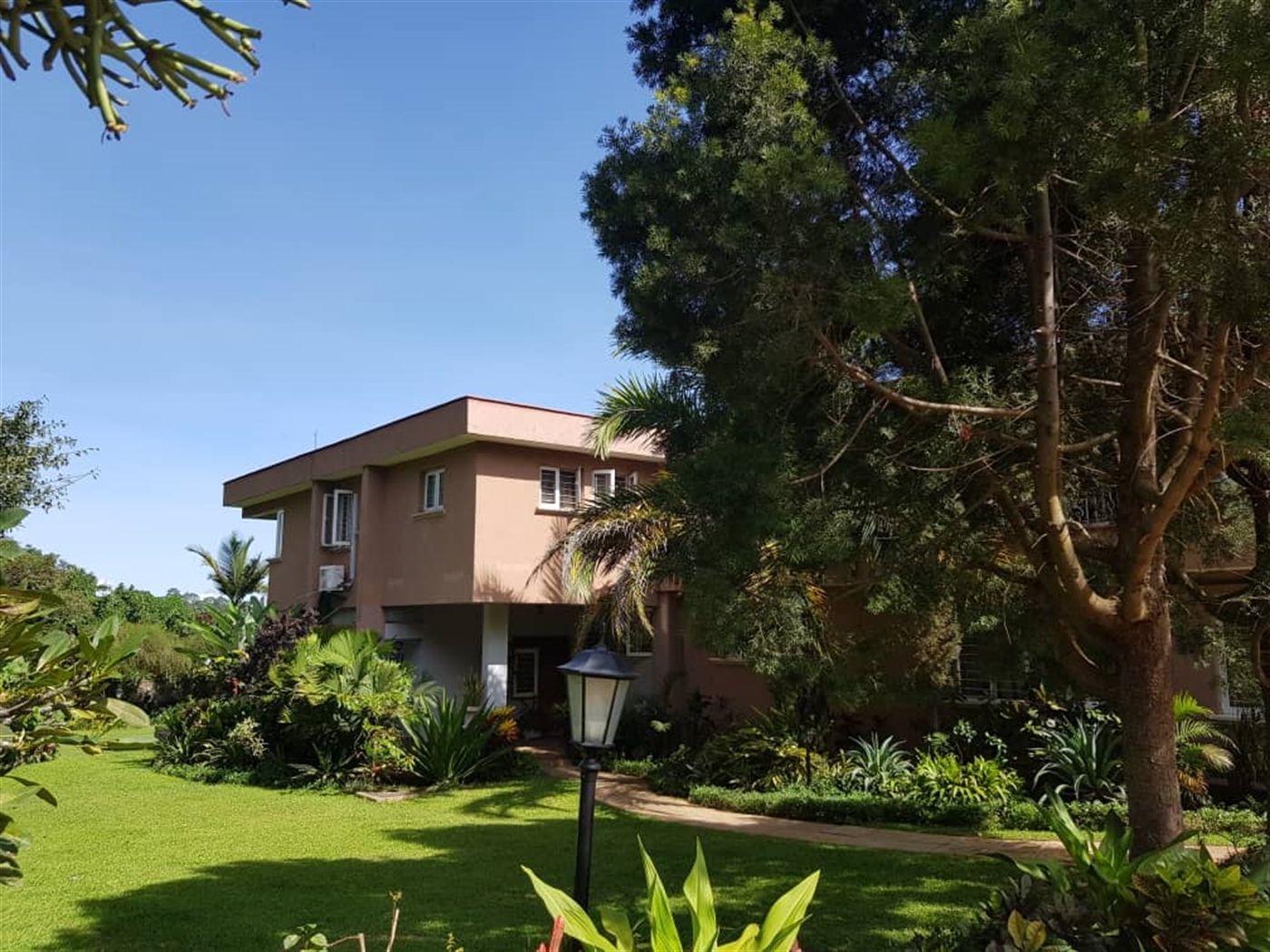 Mansion for sale in Bbunga Wakiso