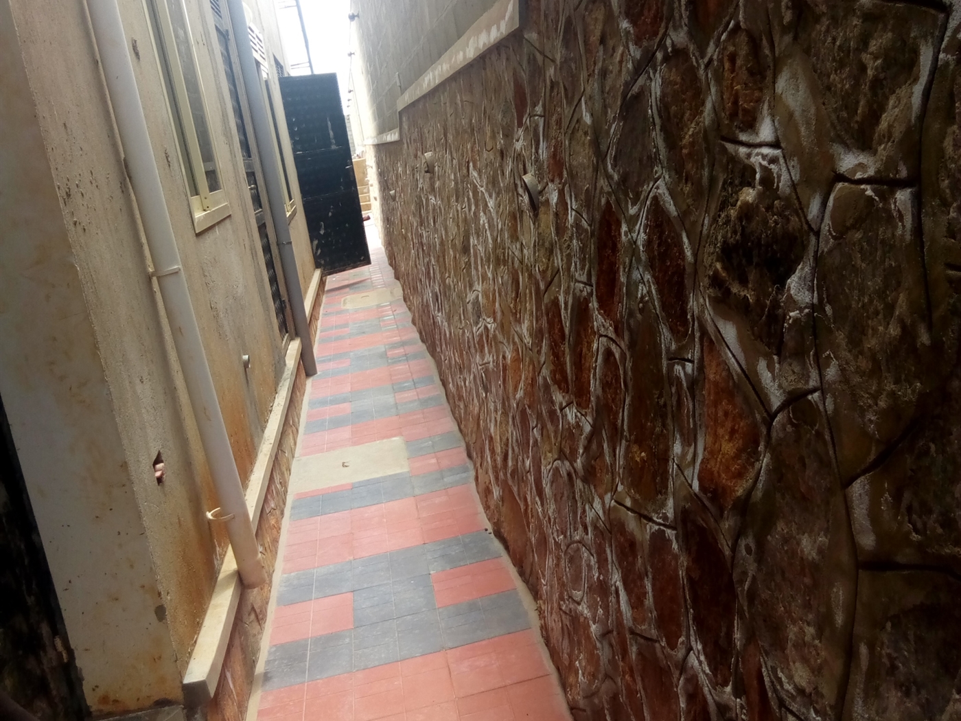 Duplex for sale in Bwebajja Wakiso