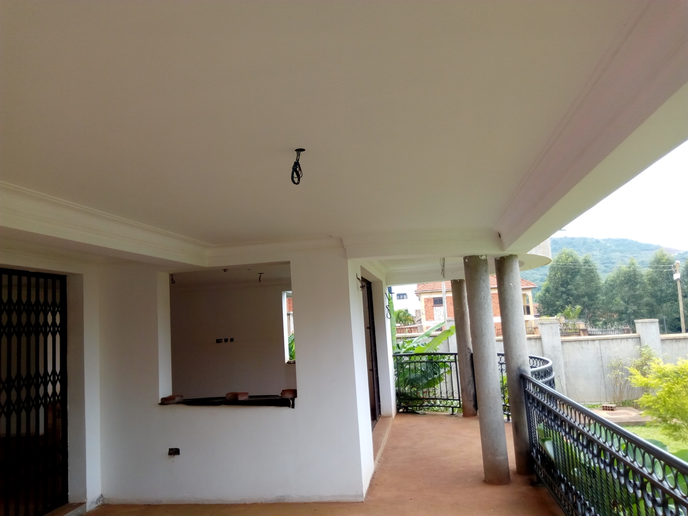 Duplex for sale in Lubowa Wakiso