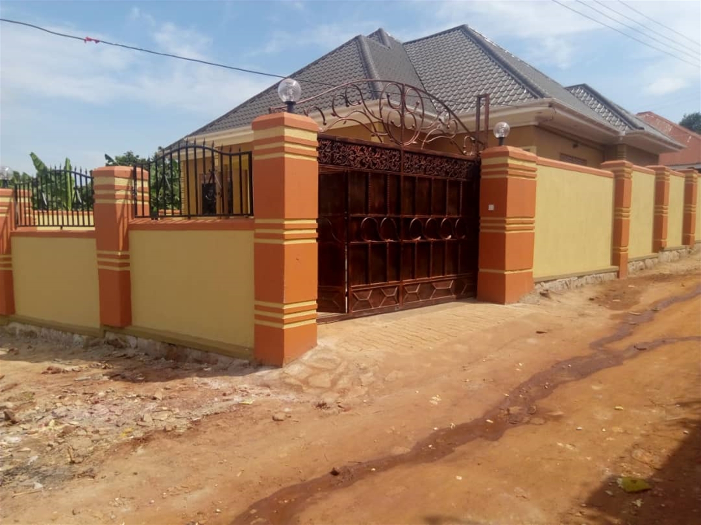 Bungalow for sale in Bwebajja Wakiso