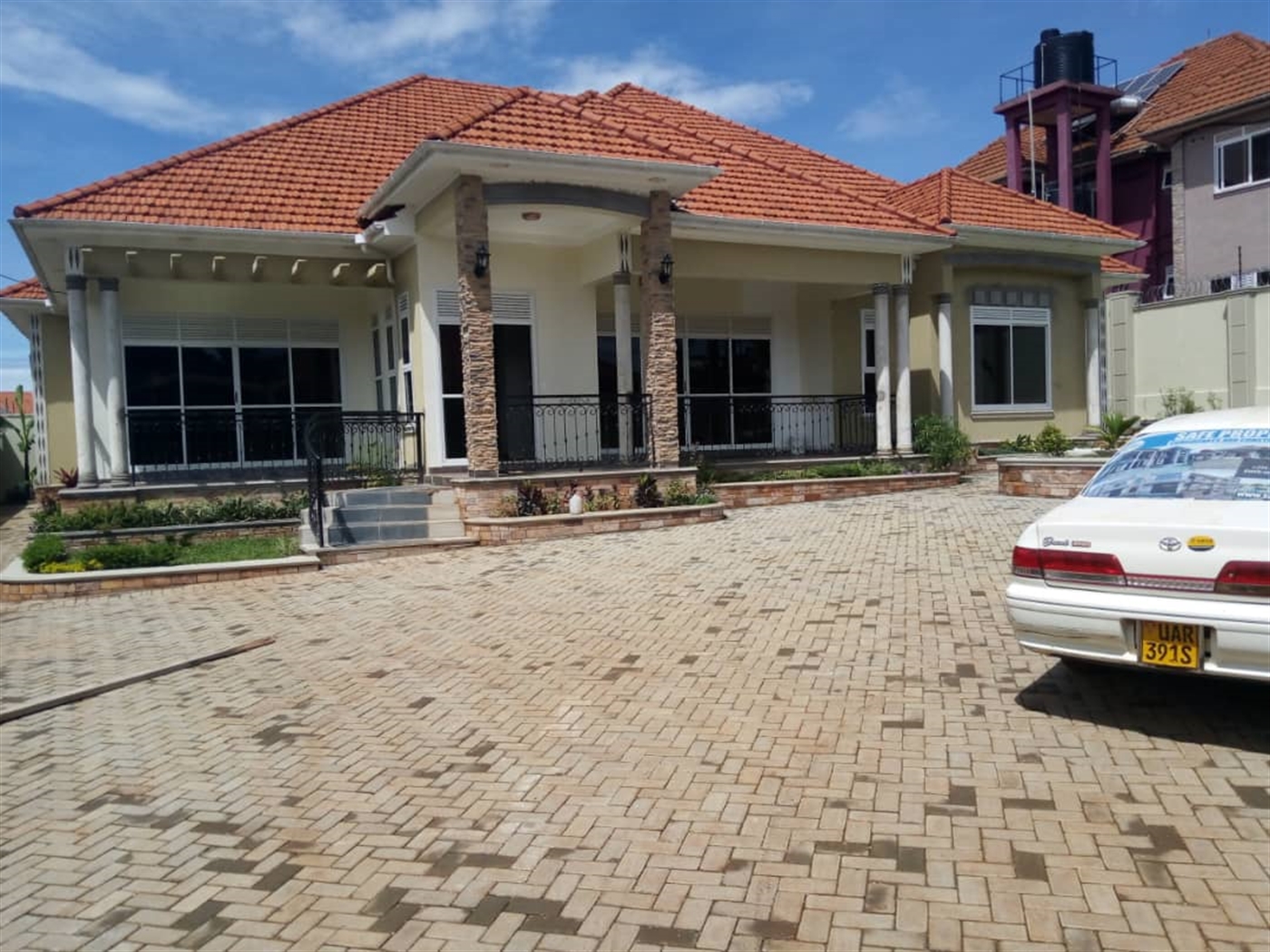 Bungalow for sale in Kitende Wakiso