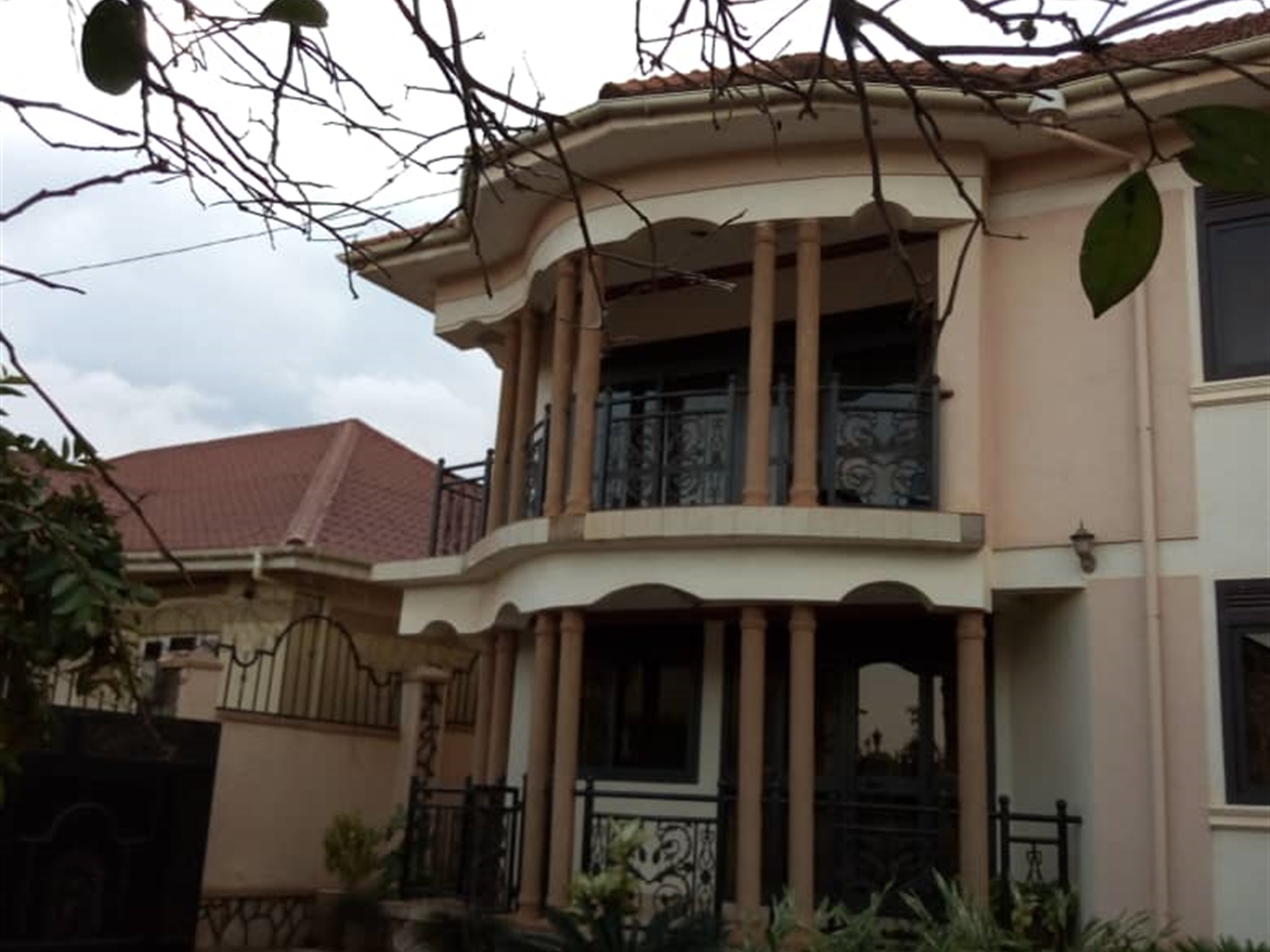 Duplex for sale in Luwafu Wakiso
