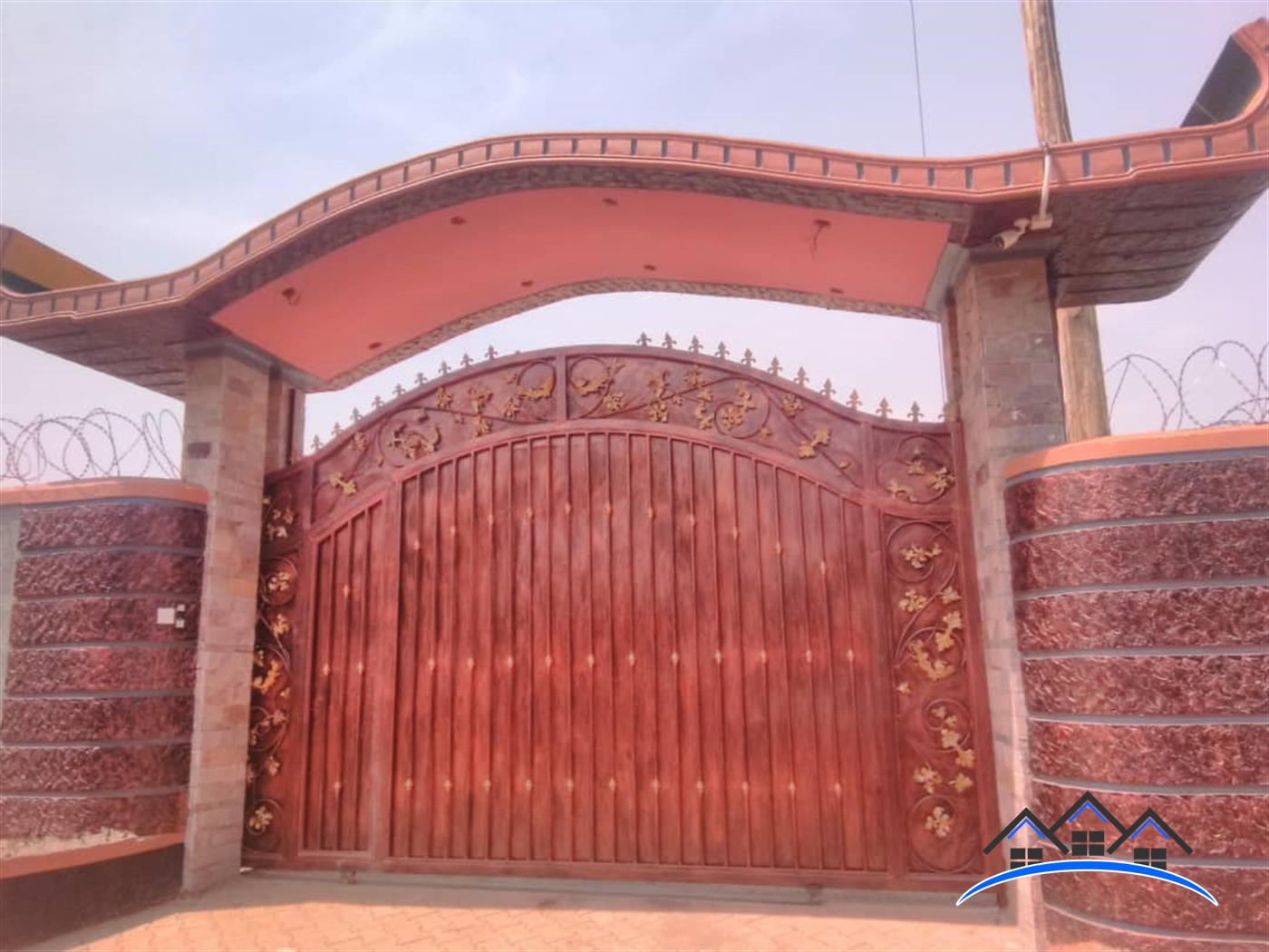 Duplex for sale in Busega Wakiso
