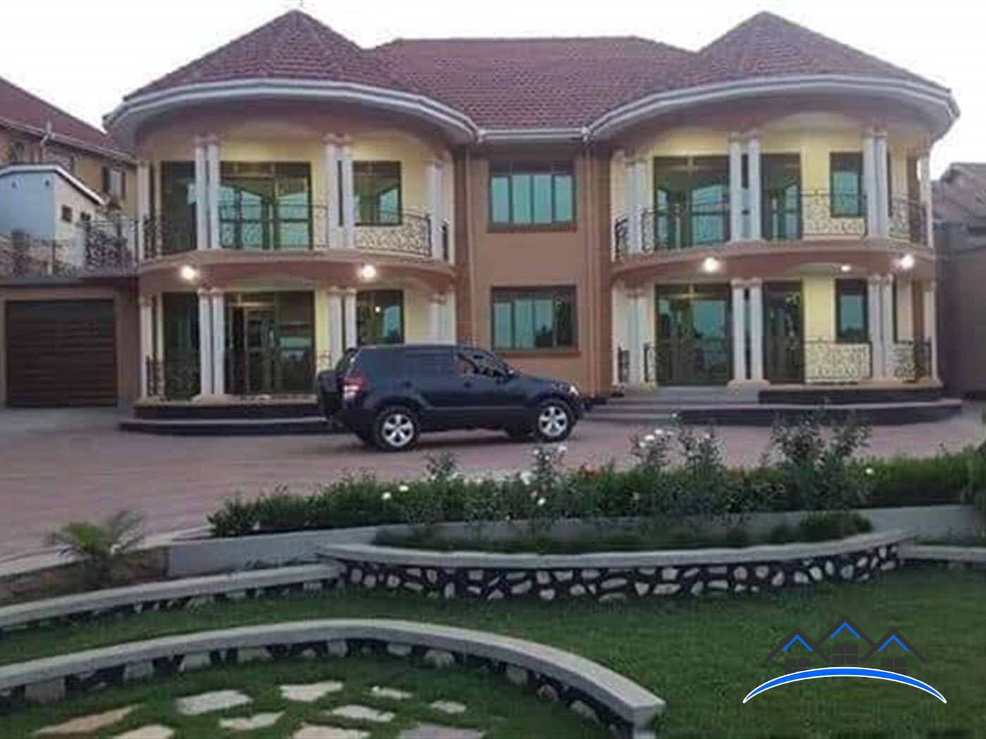 Mansion for sale in Kyengela Wakiso