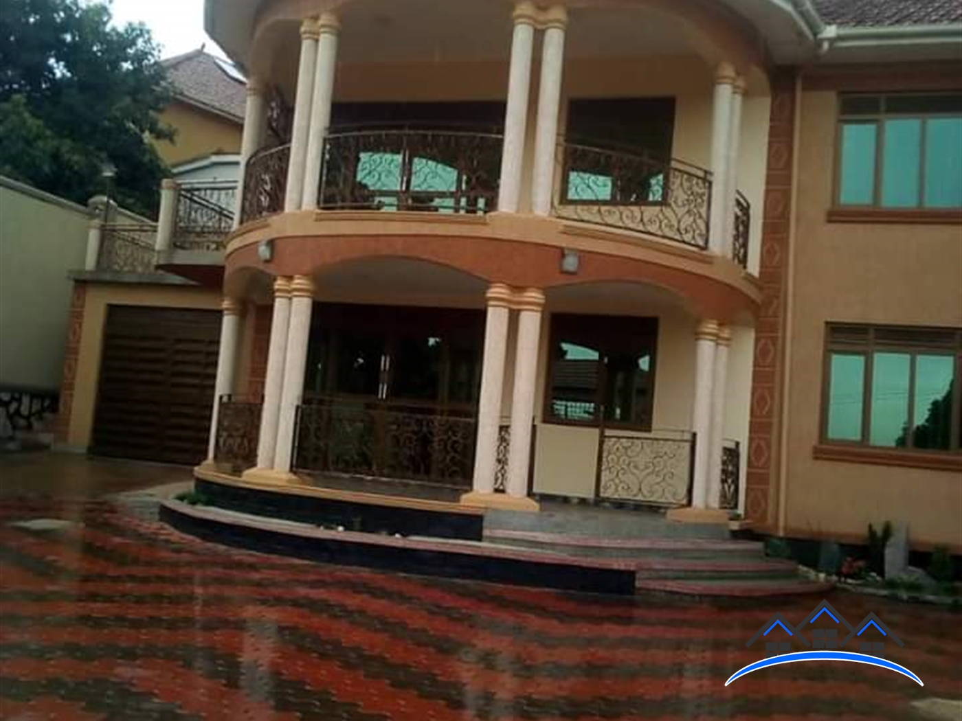 Mansion for sale in Kyengela Wakiso