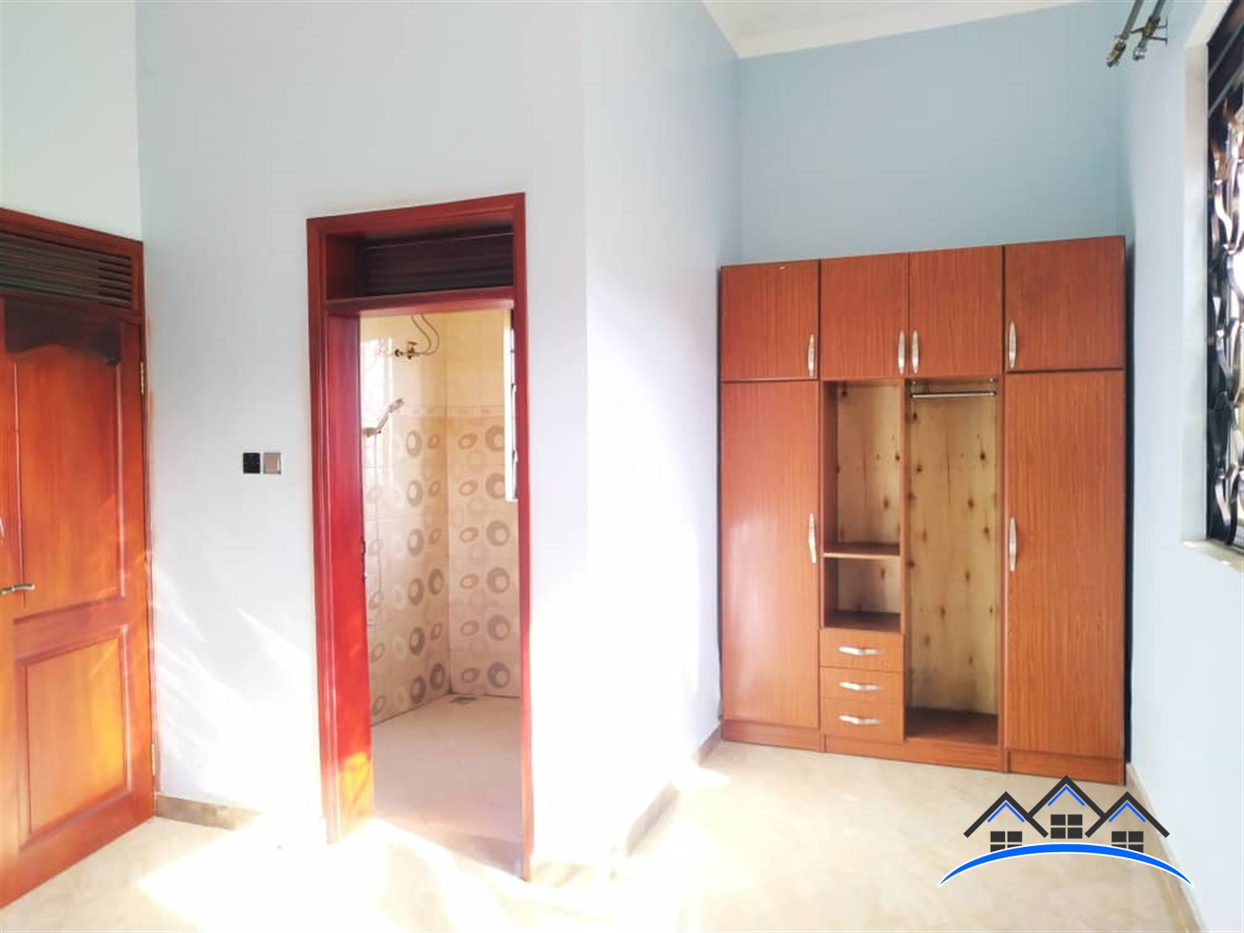 Duplex for sale in Kyanja Kampala