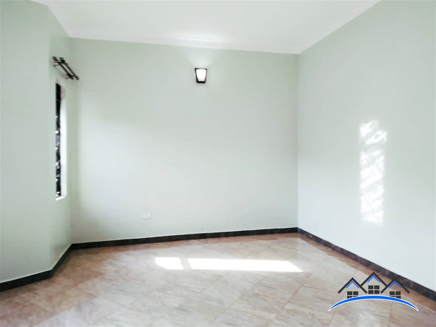 Duplex for sale in Kyanja Kampala