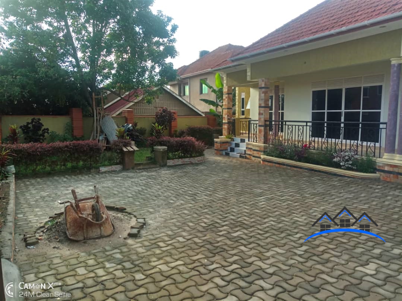 Bungalow for sale in Munyonyo Kampala