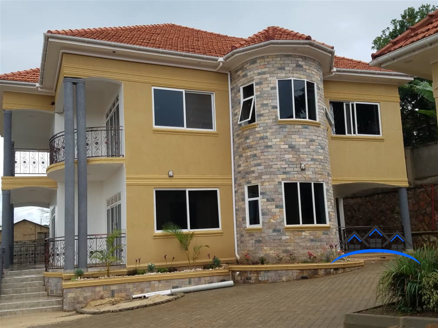 Mansion for sale in Kitende Wakiso