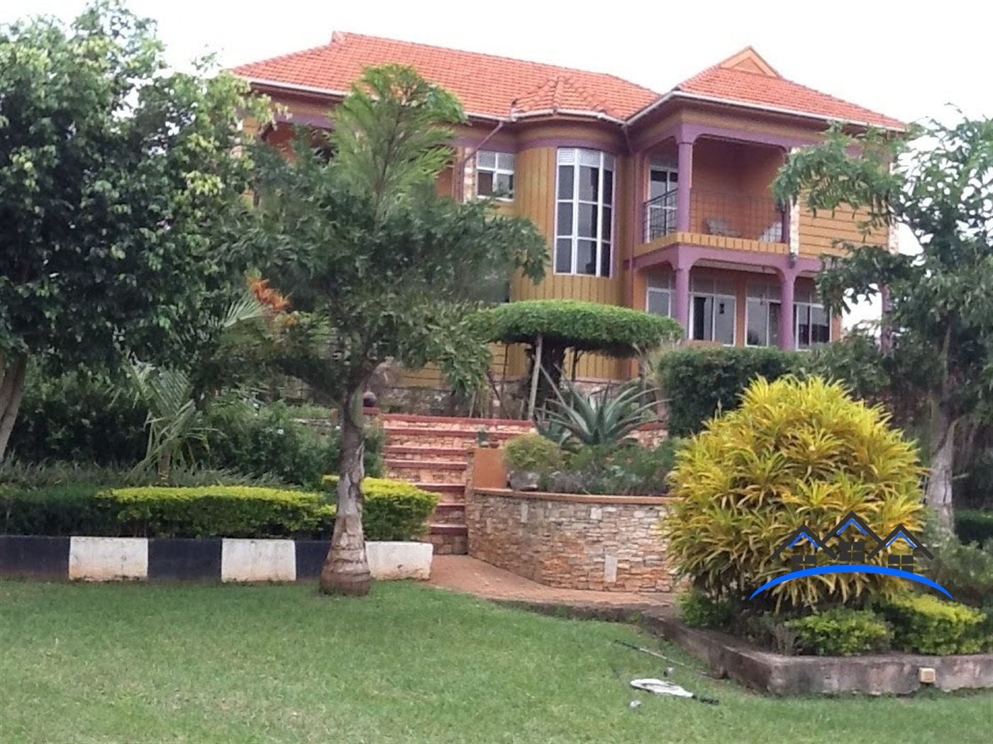 Mansion for sale in Kitende Wakiso