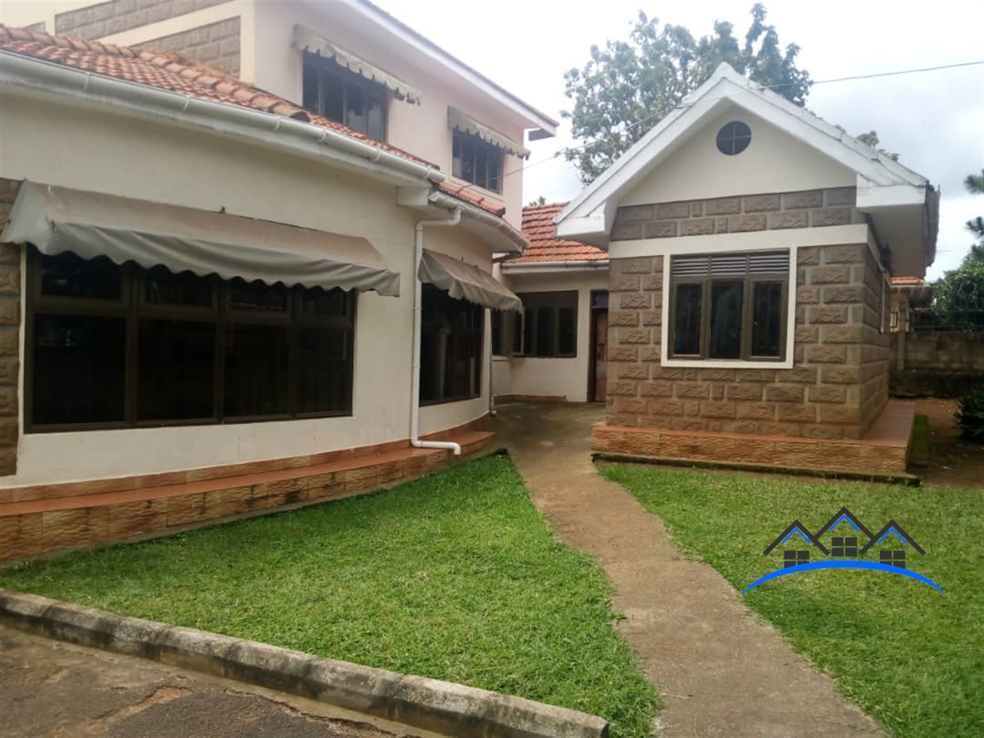 Duplex for rent in Bwebajja Wakiso