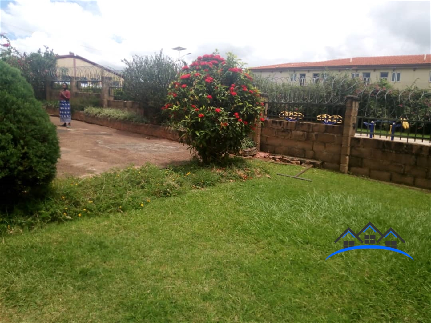 Duplex for rent in Bwebajja Wakiso