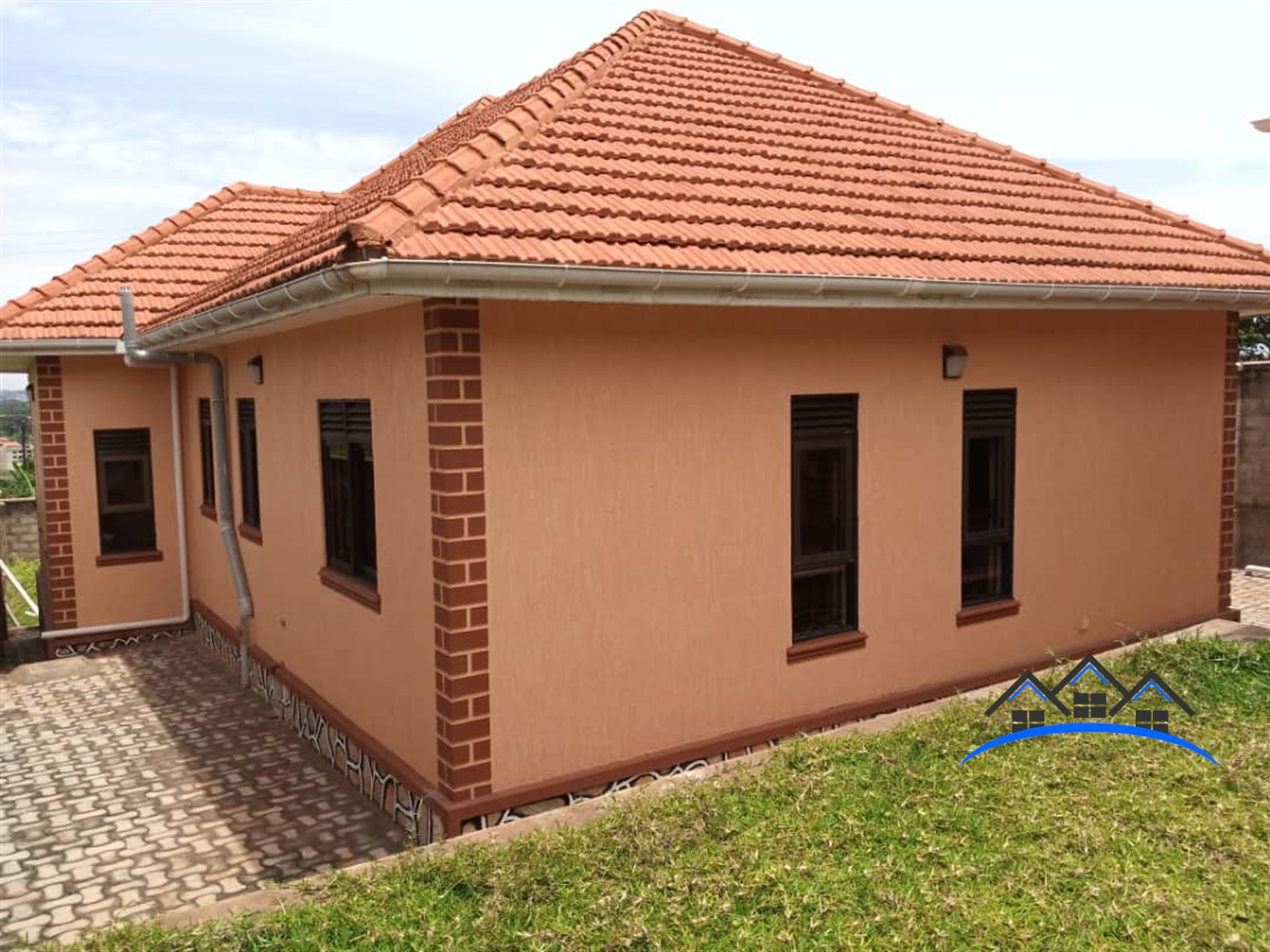 Bungalow for sale in Kitende Wakiso