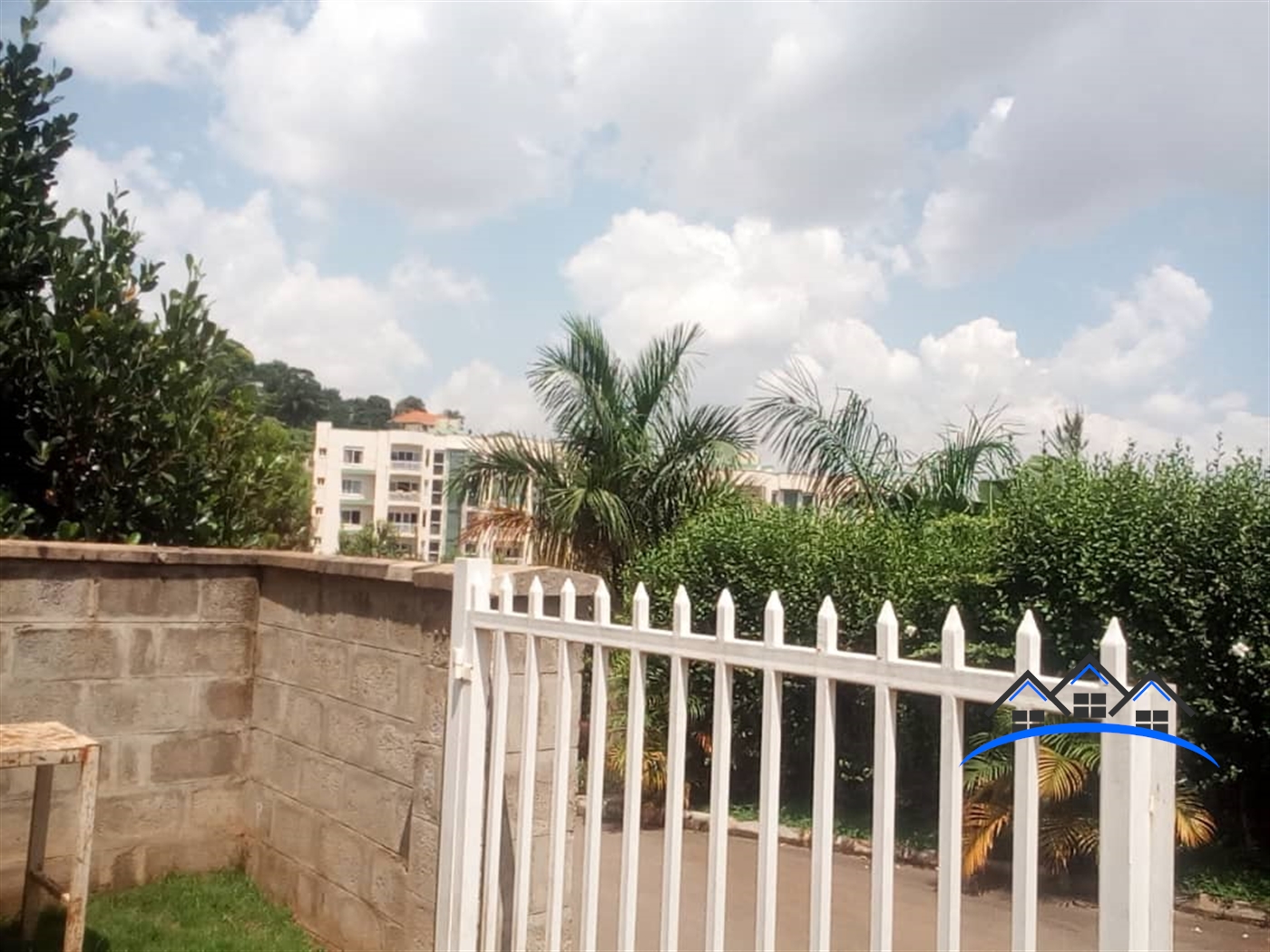 Mansion for sale in Lubowa Wakiso