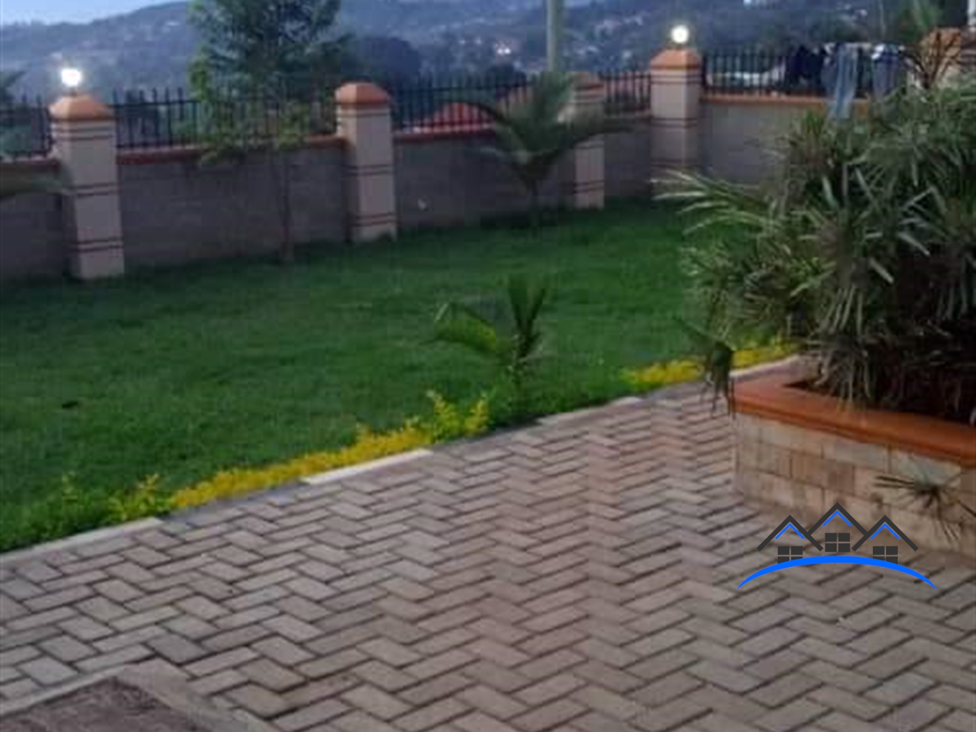 Storeyed house for sale in Seguku Wakiso