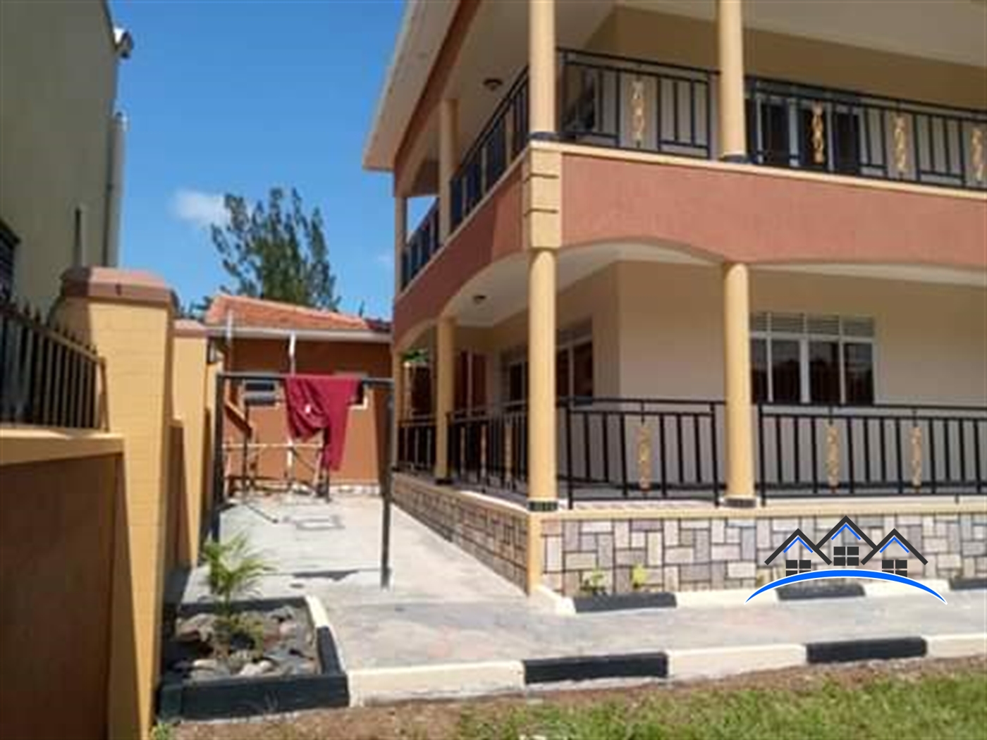 Storeyed house for sale in Bwebajja Wakiso