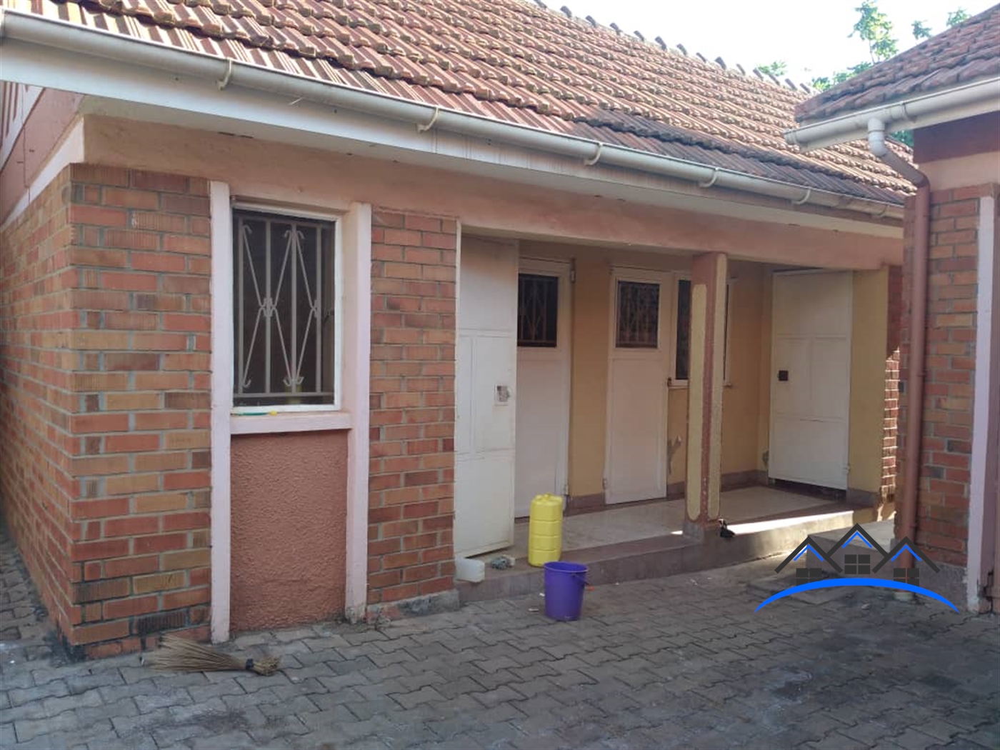 Bungalow for sale in Lweza Wakiso